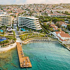 Reges a Luxury Collection Resort & Spa